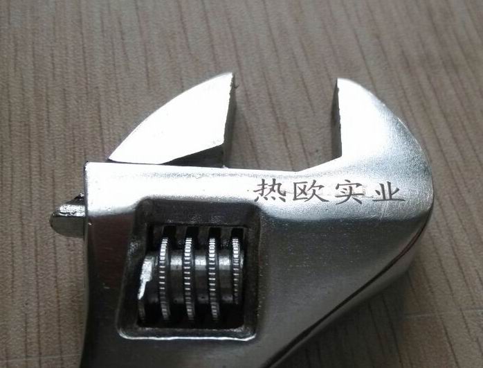 熱歐光纖激光打碼機(jī)在五金工具上打碼機(jī)效果